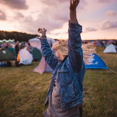 Das nächste Festival steht bevor? Diese Festival-Packliste garantiert eine gute Zeit