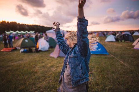 Das nächste Festival steht bevor? Diese Festival-Packliste garantiert eine gute Zeit