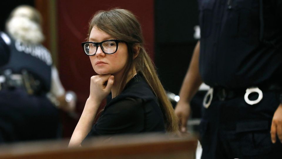 Anna Sorokin alias Anna Delvey Anna Sorokin alias Anna Delvey wartet am Donnerstag im Gericht auf den Urteilsspruch