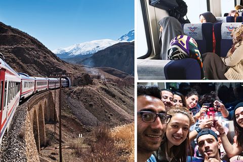 24 Stunden dauert die Fahrt durch die Türkei, und weil die Schlafwagen begehrt wie rar sind, müssen die meisten Reisenden im Großraumwaggon dösen. Raki, Rotwein, Remmidemmi. Während draußen die Landschaft vorüberzieht, bringt sich diese Gruppe (r.u.) in Stimmung. Und postet in die Netzwerke.