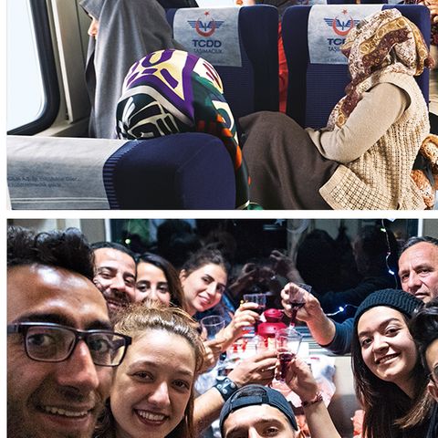24 Stunden dauert die Fahrt durch die Türkei, und weil die Schlafwagen begehrt wie rar sind, müssen die meisten Reisenden im Großraumwaggon dösen. Raki, Rotwein, Remmidemmi. Während draußen die Landschaft vorüberzieht, bringt sich diese Gruppe (r.u.) in Stimmung. Und postet in die Netzwerke.