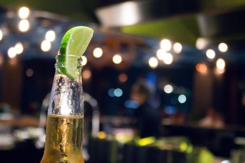 In Mexico City wird Bier vor allem aus größeren Flaschen konsumiert (Symbolbild)