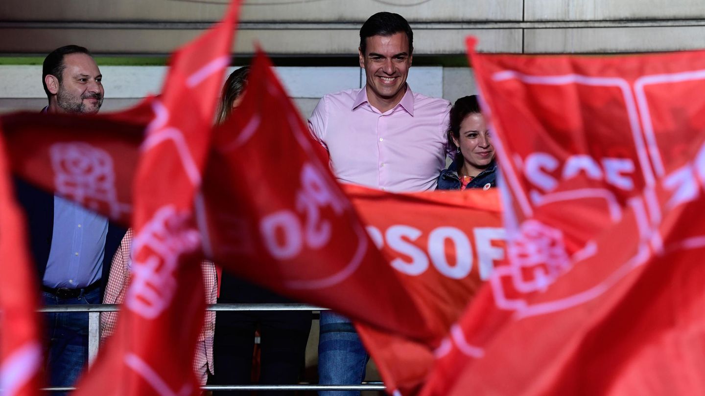 Pedro Sánchez vor Anhängern