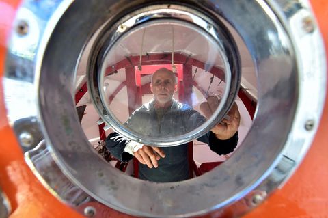  Jean-Jacques Savin in seiner schwimmenden Tonne