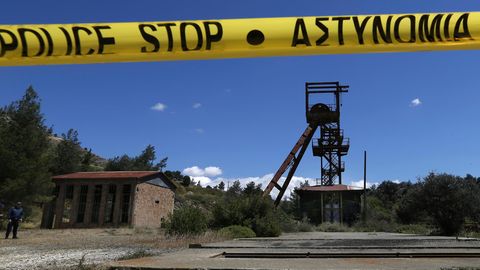 Polizeiabsperrung an einer Erzgrube in Zypern