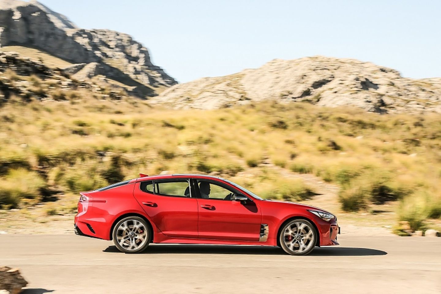 Der Kia Stinger ist 4,83 Meter lang