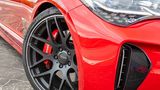 Die Brembo-Bremsen packen kräftig zu