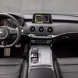 Ein Head-Up-Display ist serienmäßig