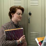 Netflix-Outfits: "Stranger Things" mit Shannon Purser als Barbara Holland