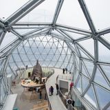 Saurierpark Kleinwelka  Mehr als 200 tierische Giganten aus der Urzeit stehen in dem waldähnlichen Park, der thematisch nach den Erdzeitaltern aufgebaut ist. Die lebensgroßen Plastiken von Dinosauriern bestehen aus Stahl, Beton und Glasfasern.  Infos: www.saurierpark.de