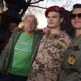 Die Ähnlichkeit zwischen Vater und Söhnen ist frappierend. Weswegen diese Frage, wer diese Männer sind, für viele sicher leicht zu beantworten ist. Oder?