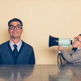 4. Helga, dein Kind schreit.