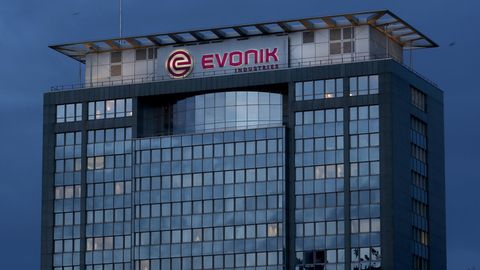 Die Evonik AG sticht durch seine anhaltende Parteienfreundlichkeit besonders heraus