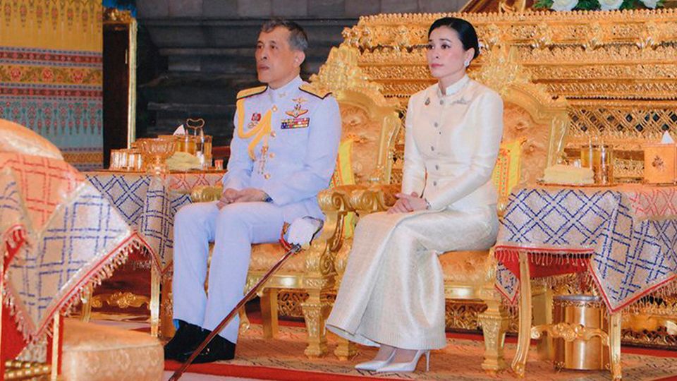 Deutschland thai könig in Warum Thailands