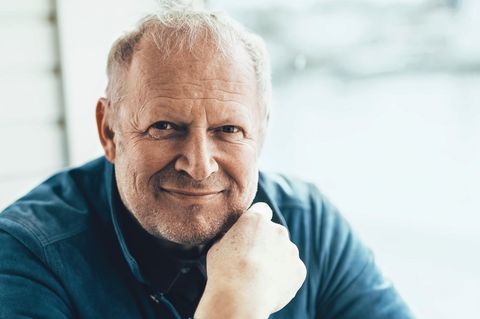 Schauspieler Axel Milberg spricht über seine Kindheit und seinen Roman
