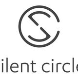 Silent Phone  Dieser Messenger hat den Anspruch, auch für Sicherheitsfanatiker geeignet zu sein. Betreiber Blackphone rüstet auch Regierungen und Firmen mit besonders sicheren Smartphones aus. Der Messenger bietet Chats, Sprach- und Videotelefonie, selbstverständlich alles verschlüsselt. Die genutzten Schlüssel liegen beim Nutzer, der Betreiber hat also keinen Zugriff auf die Daten. Für den Durchschnittsnutzer dürfte Silent Phone leider trotzdem nichts sein: Für seine Dienste verlangt der Anbieter satte 9,95 Dollar im Monat.