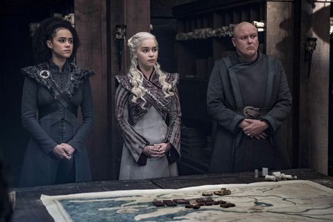 Gebrochenes Versprechen: Hier kämpfen Daenerys und Varys noch für die gleiche Sache. Doch einige Momente später wendet sich das Blatt - wegen einer geschickten Aktion Sansas.