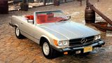Mercedes SL Baureihe R 107 mit Ersatzteilen aus dem 3D-Drucker