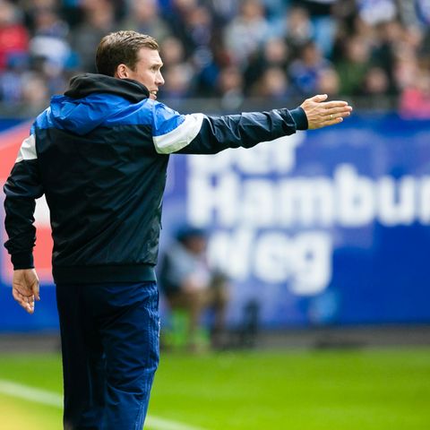 HSV-Trainer Hannes Wolf bei der Begegnung der Hamburger mit dem FC Ingolstadt