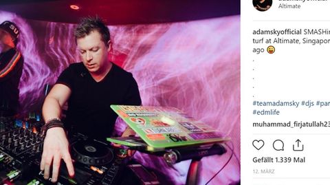 Auf seinem Instagram-Kanal hat Adam Neat viele seiner Auftritte als DJ Adam Sky gepostet - hier von einem Festival im März
