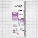 "Straffende Serum" von Lavera