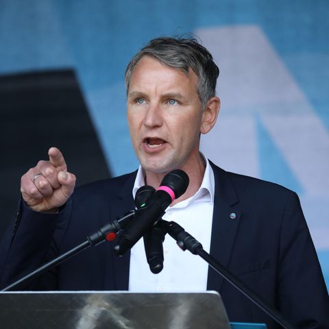 AfD-"Flügel" singt "Deutschland, Deutschland über alles"