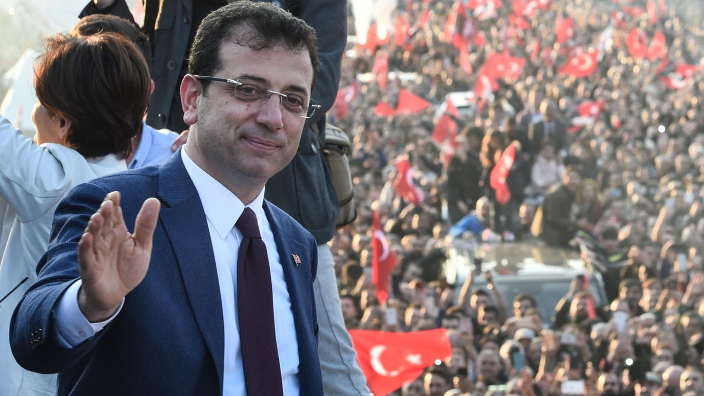 Istanbul - Bürgermeisterwahl wird wiederholt - Ekrem Imamoglu nur kurz im Amt?
