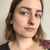 Microneedling für zu Hause: Hilft der Dermaroller gegen Pickelmale?