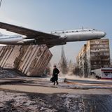 Moskau (Russland), 2015. Nicht alle Bilder aus dem Band sind mit Hintergründen versehen – selbst, wenn es sich um atemberaubende Schnappschüsse wie diesen handelt. Für die fehlenden Erklärungen hat Schwester Bonnie eine Erklärung: "Steves Bilder kommunizieren Wahrheiten, die Worte nur unzureichend beschreiben können", schreibt sie im Vorwort des Bandes.  