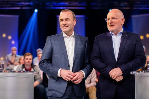 Manfred Weber und Frans Timmermans in der Wahlarena