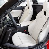 Die Sportsitze sind bequem und geben Seitenhalt