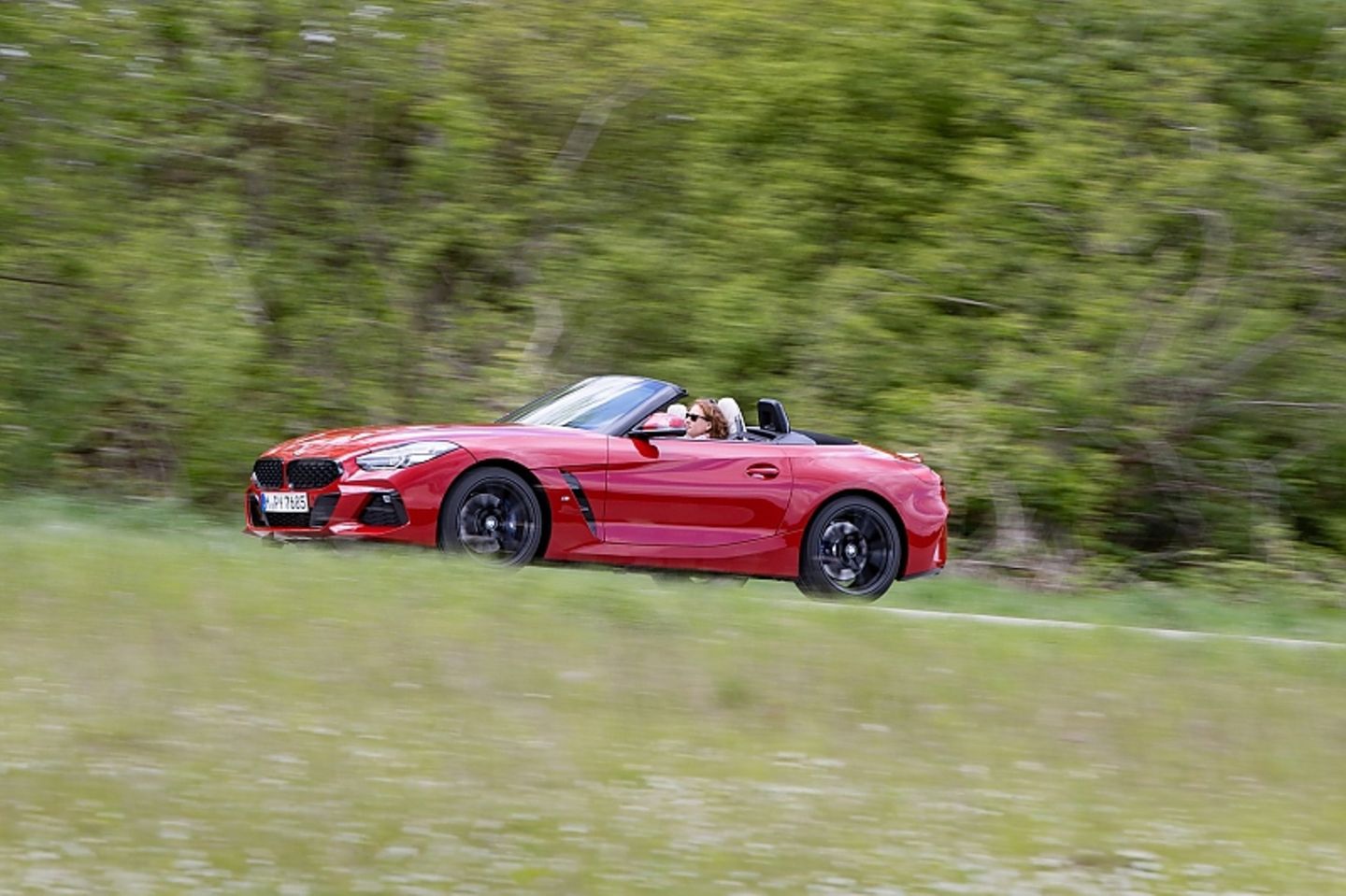 Der BMW Z4 sDrive30i erreicht nach 5,4 Sekunden 100 km/h