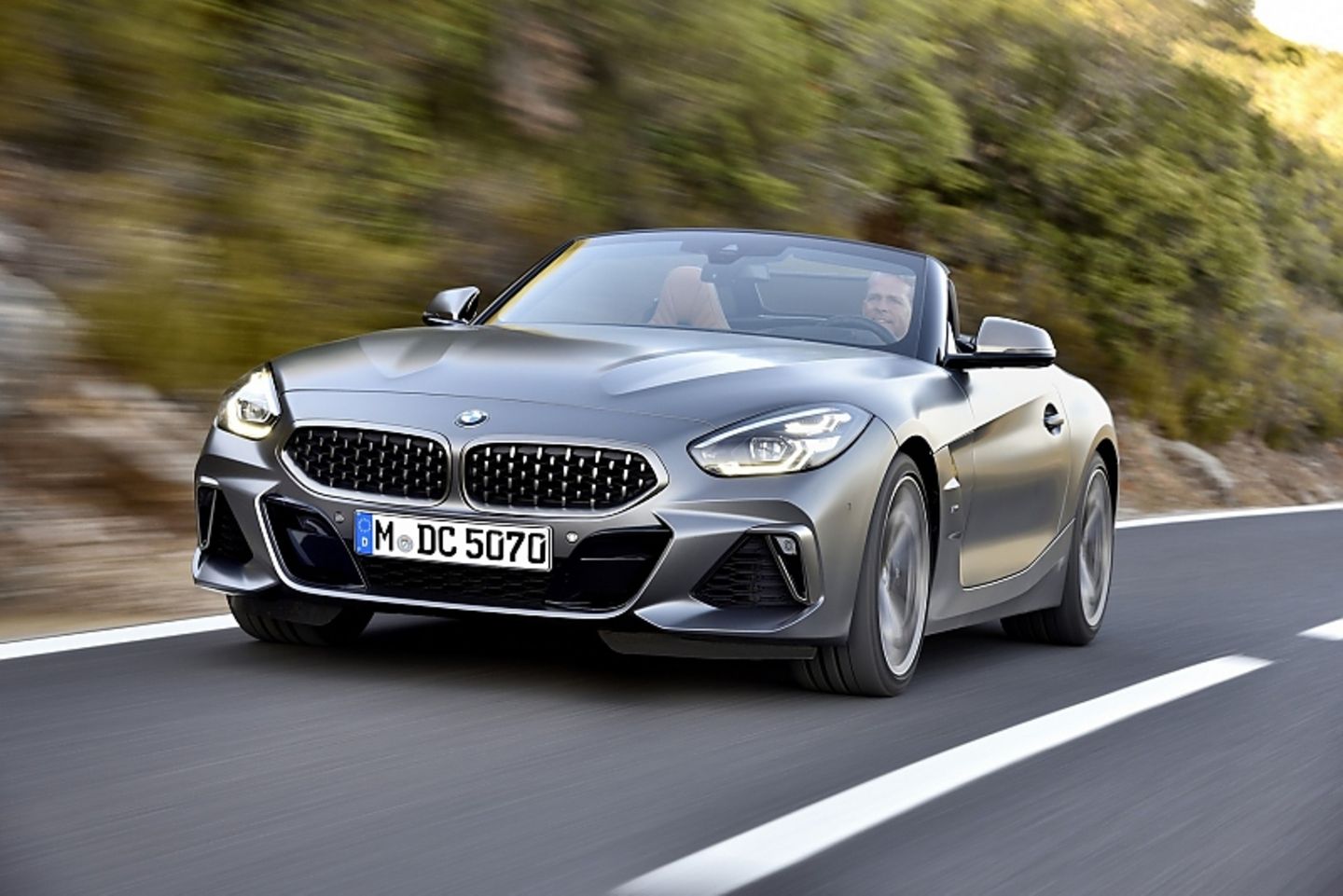 Der BMW Z4 sDrive30i ist mit dem adaptiven M Fahrwerk straff abgestimmt