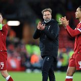 Klopp und Liverpool marschieren im Anschluss durch bis ins Finale gegen Real Madrid, in dem jedoch zwei groteske Patzer von Keeper Loris Karius alle Titelträume zunichte machen.