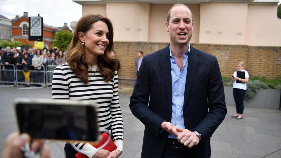 Aston Villa: Royale Ekstase: Prinz William rastet nach Aufstieg seines Fußballvereins aus Aston Villa: Royale Ekstase: Prinz William rastet nach Aufstieg seines Fußballvereins aus