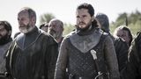 Jon und Davos schauen missmutig in die Ferne. Beide scheinen verständlicherweise keine Lust mehr auf all das Blutvergießen zu haben. Nun steht ihnen die finale Schlacht bevor.