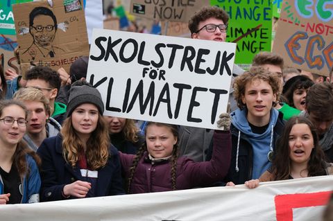 Greta Thunberg und Luisa Neubauer bei einer "Fridays for Future"-Demo
