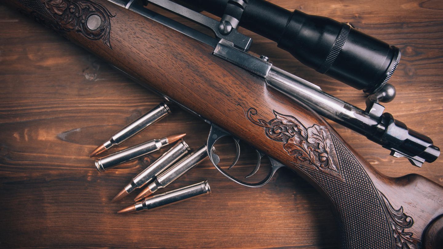 Viel zu der Tat in den USA ist noch nicht bekannt, lediglich, dass die Frau mit einem Gewehr erschossen wurde