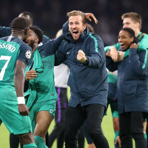 Tottenham Hotspur - Harry Kane und Kollegen feiern den sensatioellen Last-Minute-Sieg bei Ajax