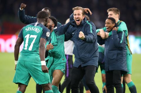 Tottenham Hotspur - Harry Kane und Kollegen feiern den sensatioellen Last-Minute-Sieg bei Ajax