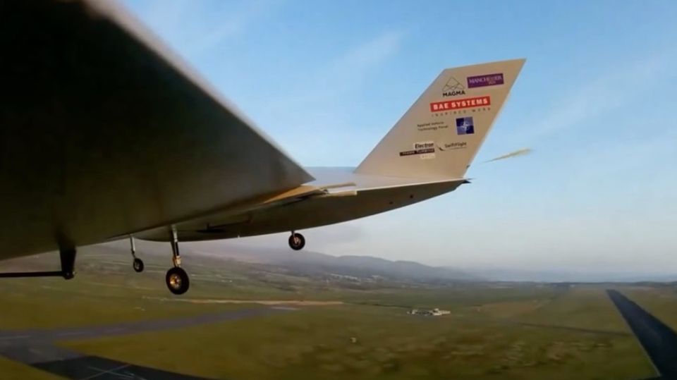 Prototyp mit "Active flow control": Diese Drohne steuert ihren Flug nur durch einen Luftstrom Prototyp mit "Active flow control": Diese Drohne steuert ihren Flug nur durch einen Luftstrom