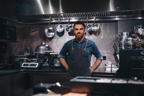René Frank und sein Geschäftspartner Oliver Bischoff eröffneten 2016 die "Coda". Frank ist der erste Chef-Patissier, der mit einem reinen Dessert-Restaurant 2019 einen eigenen Michelin-Stern erhält. 2020 erfolgte dann der zweite Michelin-Stern. Von 2010 bis 2016 war er Chef-Patissier im Osnabrücker Gourmet-Restaurant "La Vie" (mittlerweile geschlossen). Im Jahr 2013 wurde er vom Gault-Millau zum "Patissier des Jahres" und 2016 zum "Patissier des Jahres" von BuscheVerlag ernannt.