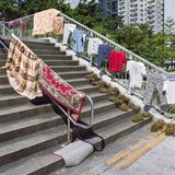 Aber vielleicht vertrauen sich die Bürger Hongkongs gegenseitig auch einfach nur