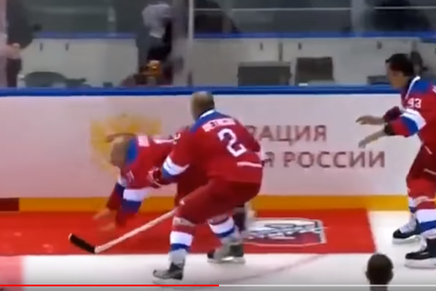 Wladimir Putin - Eishockey - Sotschi - Sturz
