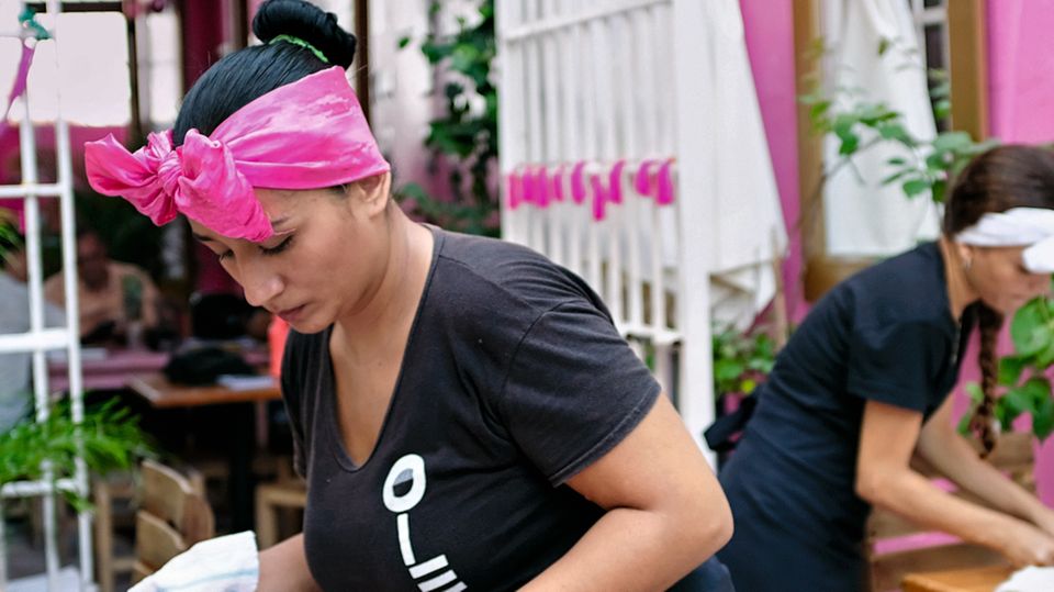 Kolumbien: Die Gitter sind nur noch Dekoration. Alle Gefangenen, die im Restaurant arbeiten, können sich frei bewegen. Die Gitter sind nur noch Dekoration. Alle Gefangenen, die im Restaurant arbeiten, können sich frei bewegen.