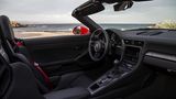 Typisches Porsche Cockpit, das allerdings im Vergleich zu den Carrera-Modellen deutlich puristischer gehalten ist