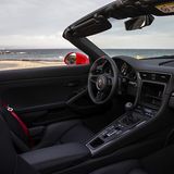 Typisches Porsche Cockpit, das allerdings im Vergleich zu den Carrera-Modellen deutlich puristischer gehalten ist