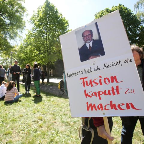Wie wird die Debatte um die Polizeipräsenz auf der "Fusion" enden? Die Dorfbewohner hoffen auf eine baldige Lösung des Problems.