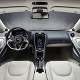 Im Innenraum geht es luxuriös zu