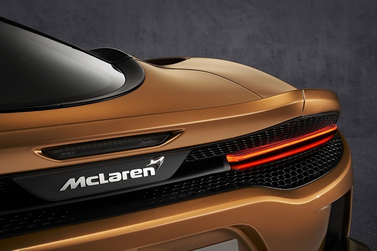 Mit 456 kW / 620 PS gehört der McLaren zu den leistungsstärksten Vertretern des GT-Segments